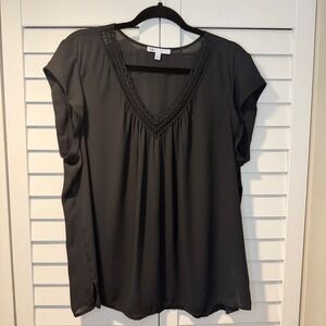 DR2 Flowing Black Crochet Lace V-Neck Cap Sleeve Blouse XL Daniel Rainn Work Top